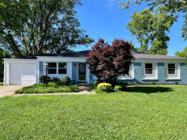 12947 Barbezieux Dr, Saint Louis, MO 63141