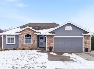 65649 Pease Rd, Glenwood, IA 51534