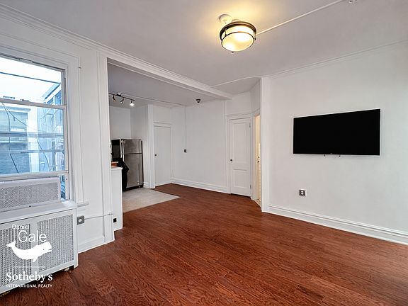 3rd image of 96-13 Metropolitan Ave Floor 2
