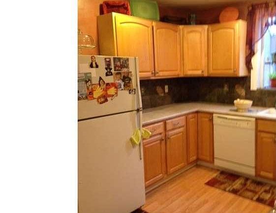 5th image of 1013 Borbeck Ave