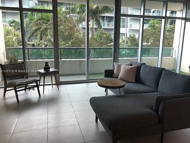 1st image of 3301 NE 1st Ave APT M206