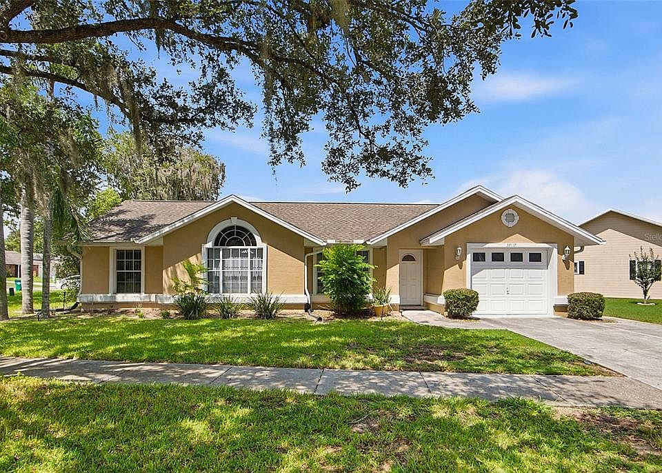 1st image of 37117 FOXRUN PLACE