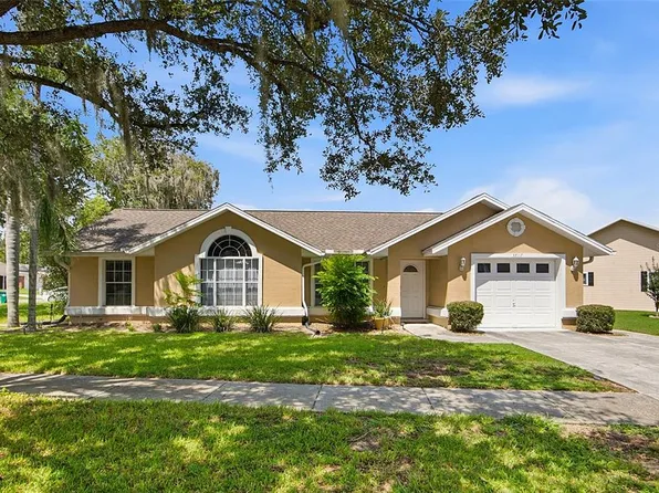 37117 FOXRUN PLACE, ZEPHYRHILLS, FL 33542