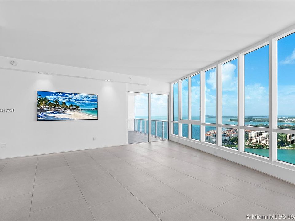 1st image of 100 S Pointe Dr #2801/02