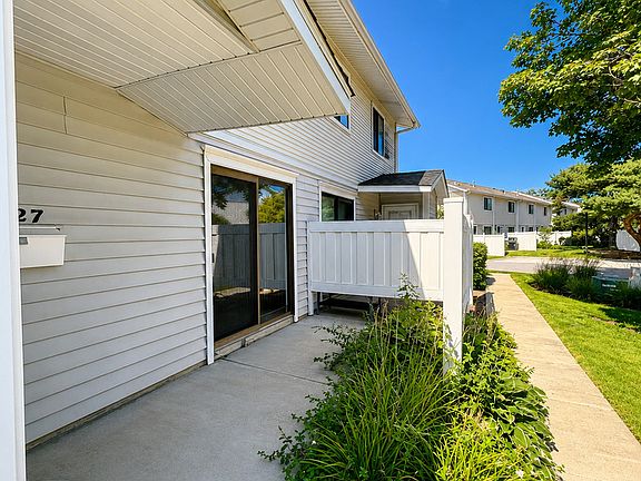 2nd image of 727 Whitesail Dr #727