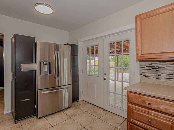 5th image of 1302 Santa Fe St