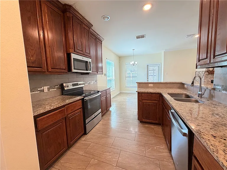 1816 Chesapeake Bay Dr — Photo 13