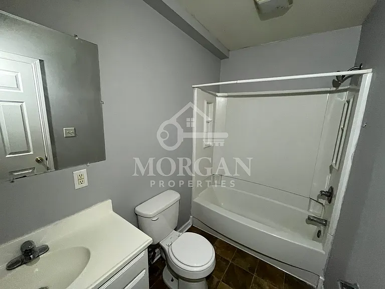 1317 Main St #D — Photo 4