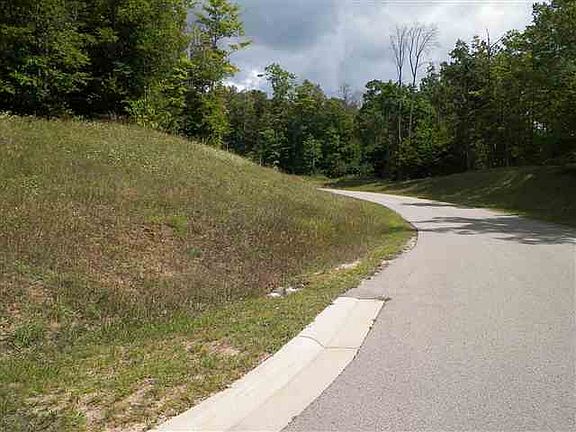 3rd image of 2113 Woodside Dr