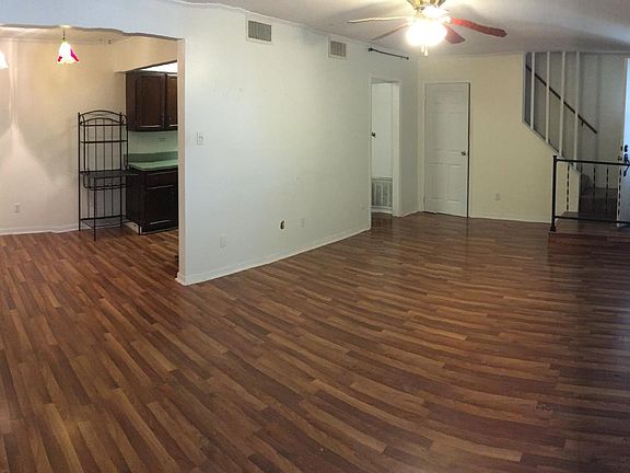 3rd image of 200 Lodge Dr APT 104
