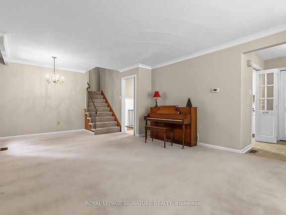 4th image of 162 Bathgate Dr