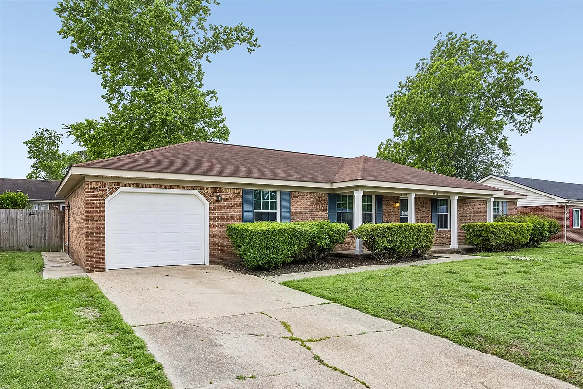 Building Photo - 1416 Cole Dr