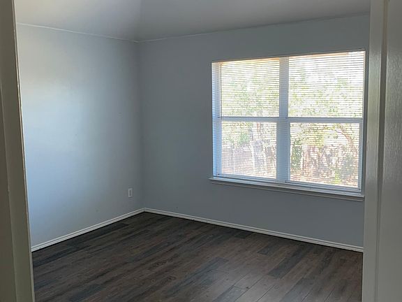 3rd image of 858 Robinson Ct #858