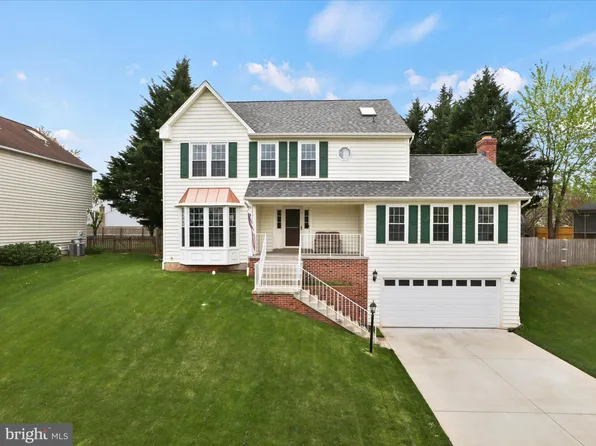 214 Primavera Cir, Sterling, VA 20165