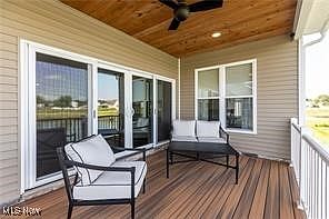 5th image of 10115 Carrie Ct