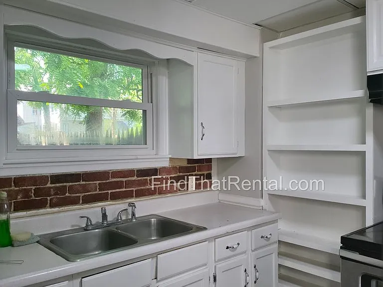 136 W Church Ave — Photo 27