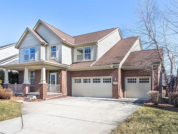 3rd image of 51204 Glen Hollow Ave