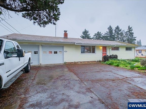 3rd image of 1117 NW Oak Ave