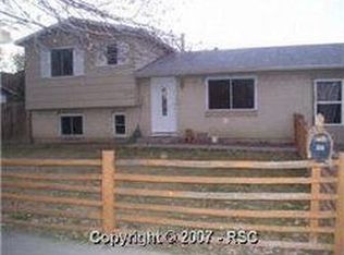 318 Cranbrook Cir, Colorado Springs, CO 80906