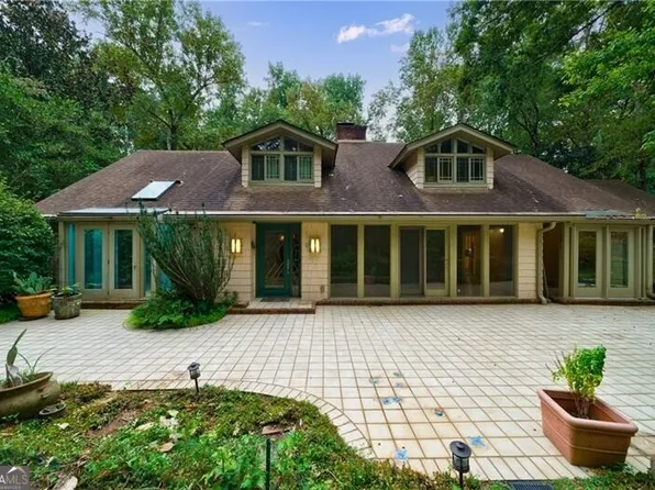 1327 Paces Forest Dr NW, Atlanta, GA 30327