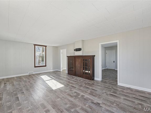 4th image of 309 Jefferson Ave