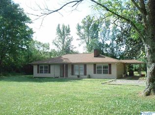 1803 Parker Rd SE, Hartselle, AL 35640