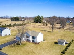 14766 Ivorystone Dr NE, Cedar Springs, MI 49319