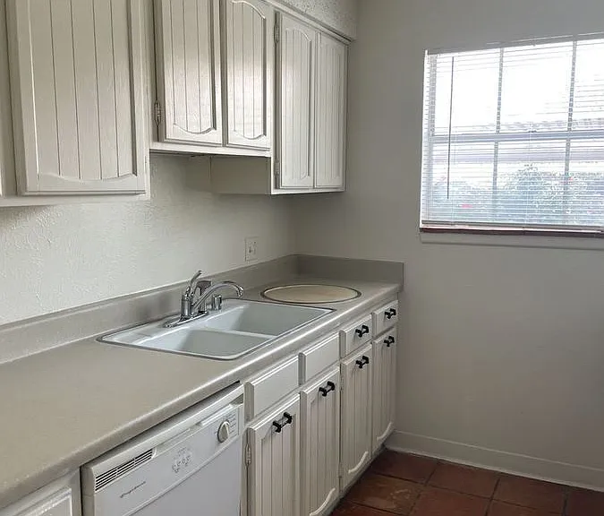 Whispering Oaks 1904 N. Midland — Photo 50
