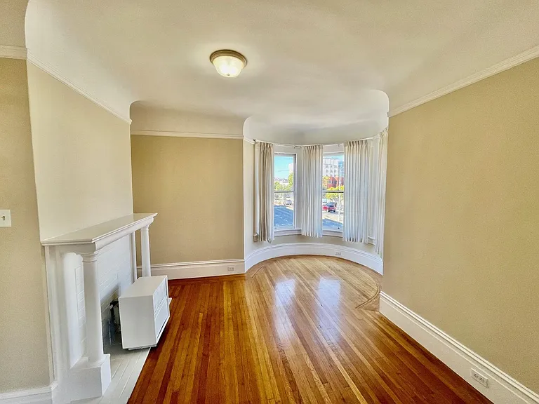 Incredible, Must See Noe Valley Two Bedroom — Photo 2