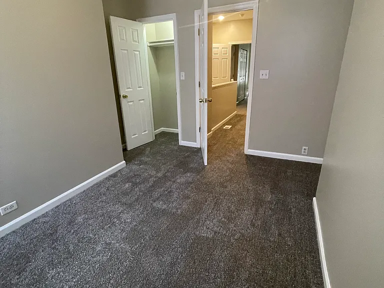 1127 S Carey St — Photo 10