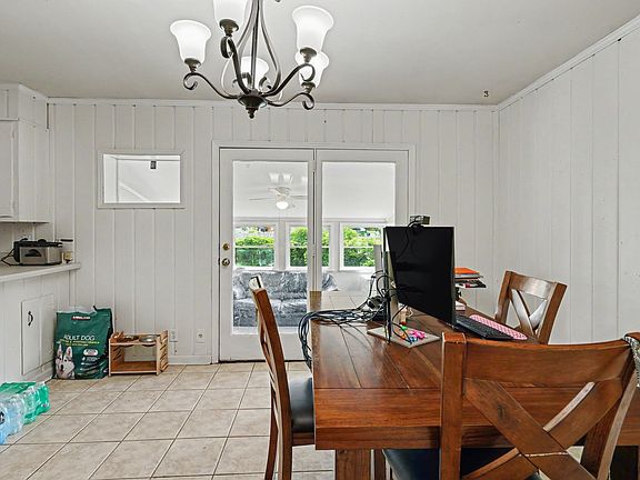 5th image of 102 Shadydale Dr