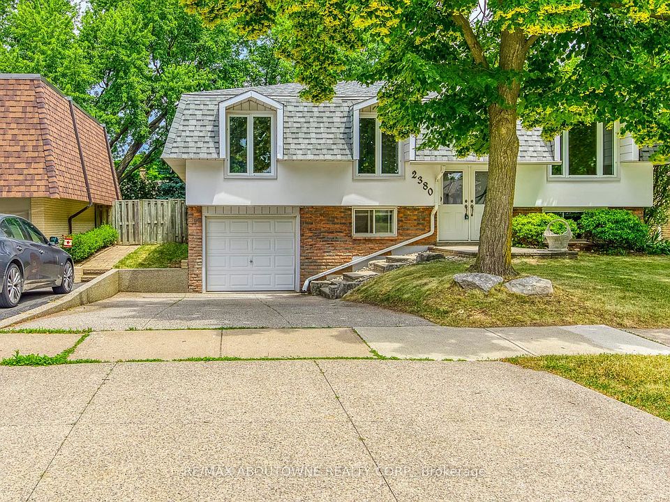 1st image of 2380 Wyandotte Dr