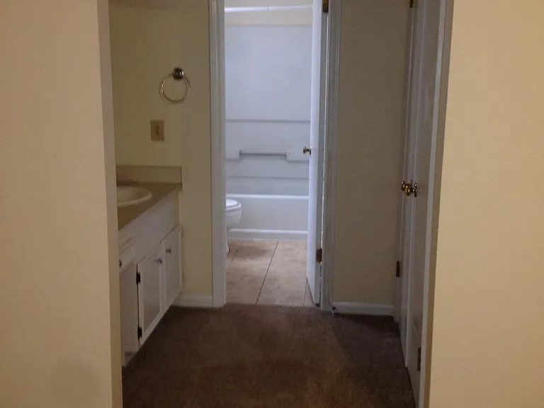 13505 Phillips Rd — Photo 11