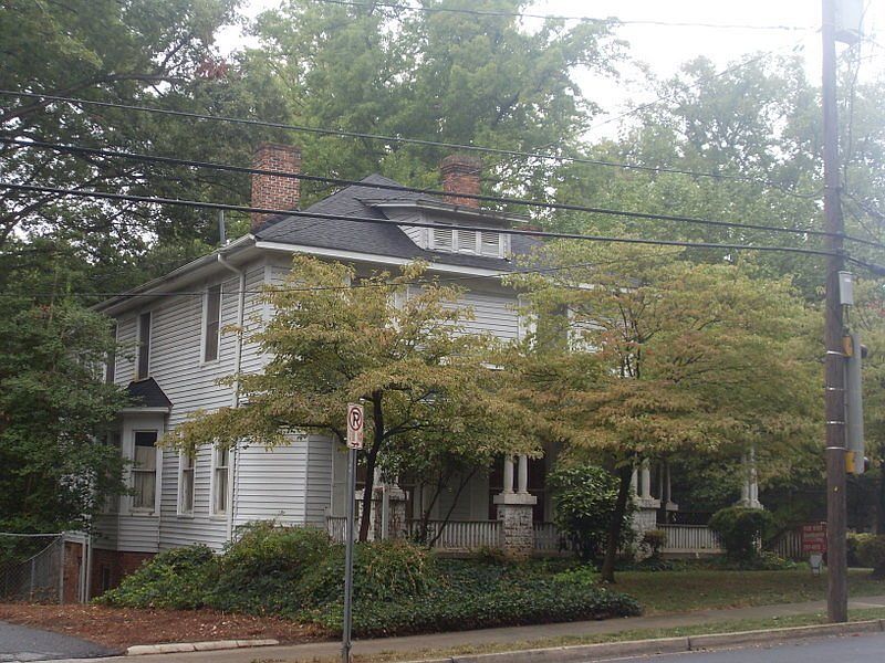 1st image of 224 E Park Ave APT 4