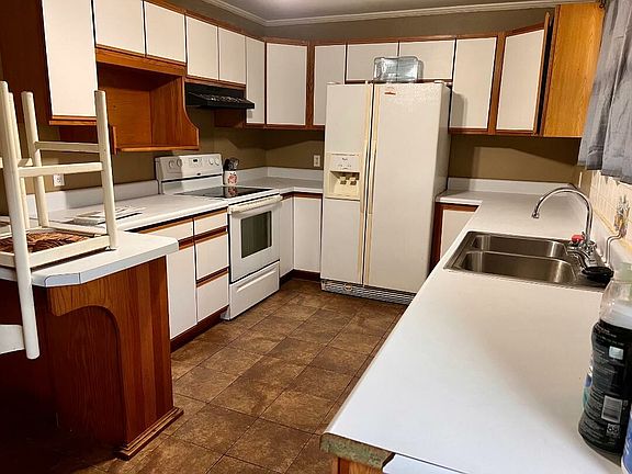 4th image of 805 W Hale Ave