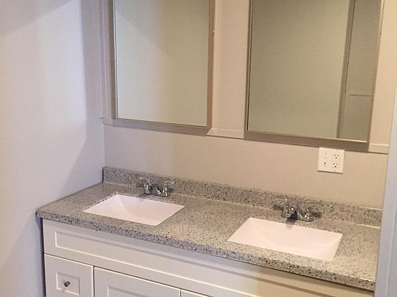 5th image of 215 4th St #1