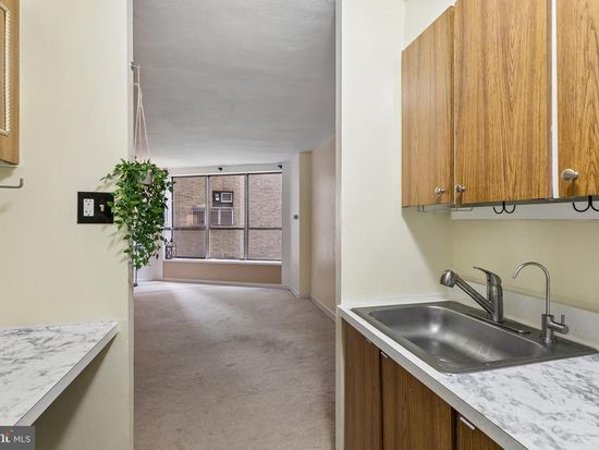 226 W Rittenhouse Sq APT 1702, Philadelphia, PA 19103