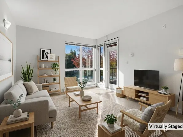 2267 Pitt River Rd #206, Pt Coquitlam, BC V3C 1R7