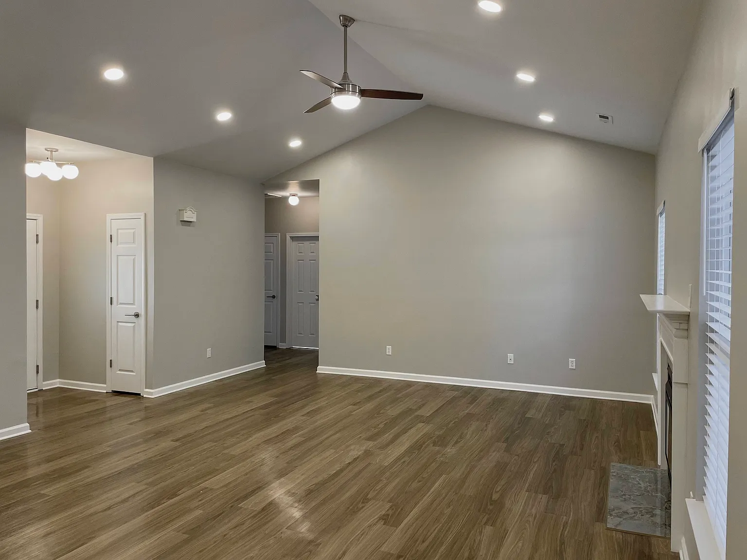 3 bed, 1299 sqft, $2,875 — Photo 4
