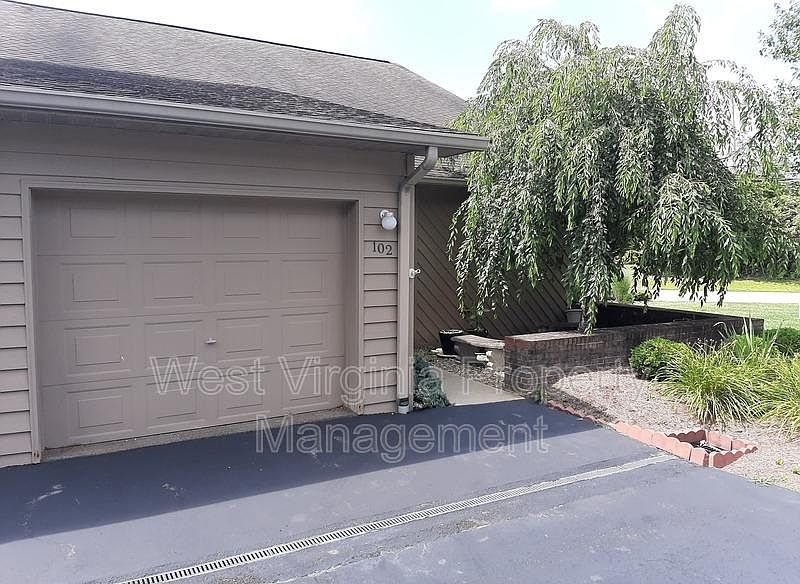 1st image of 102 Lee Ave