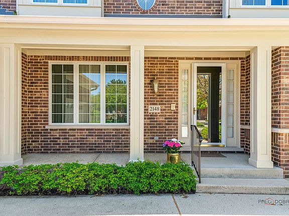 3rd image of 2148 Royal Ridge Dr