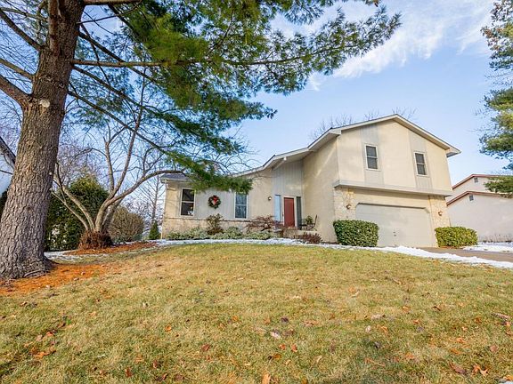 3rd image of 1072 Bryan Dr