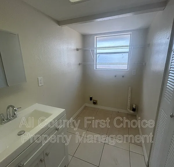 7061 58th St N #C — Photo 8