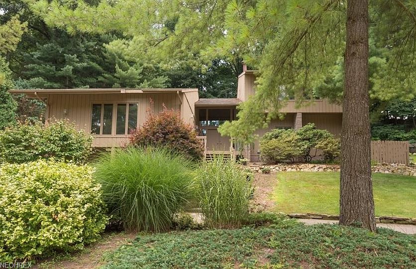 1st image of 580 Shady Ledge Dr