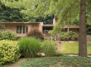 580 Shady Ledge Dr, Akron, OH 44313