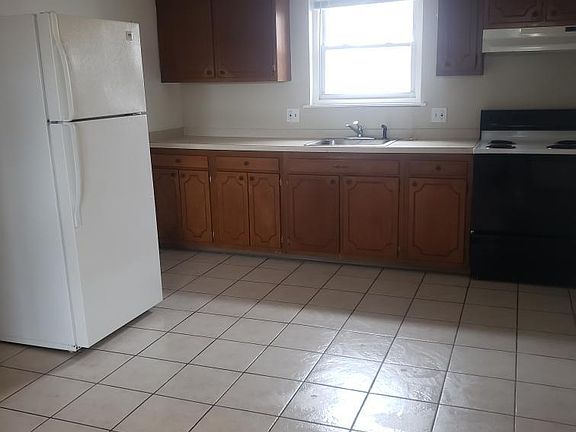 2nd image of 50 S Union Ter APT 3