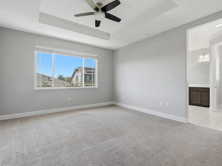 453 Diamond Peak Ln — Photo 34