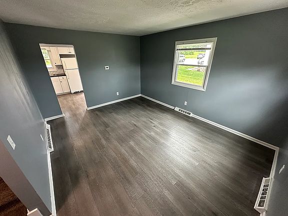 5th image of 412 Beechwood St #412