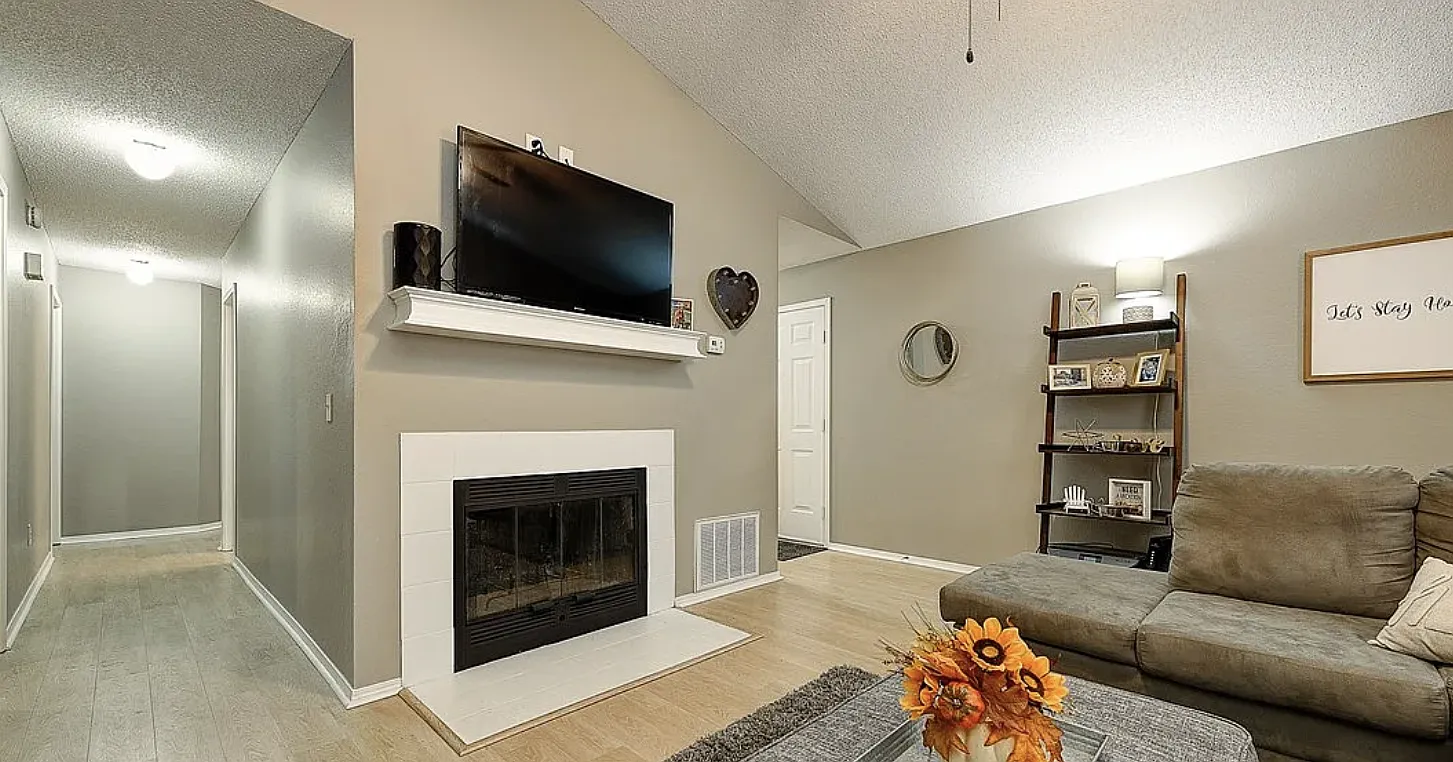 3 bed, 1374 sqft, $1,895 — Photo 4