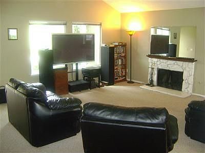 3rd image of 1550 Pebblewood Dr